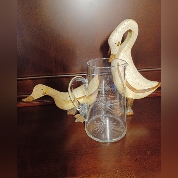 Vintage cut crystal pitcher - Picture 2 of 3